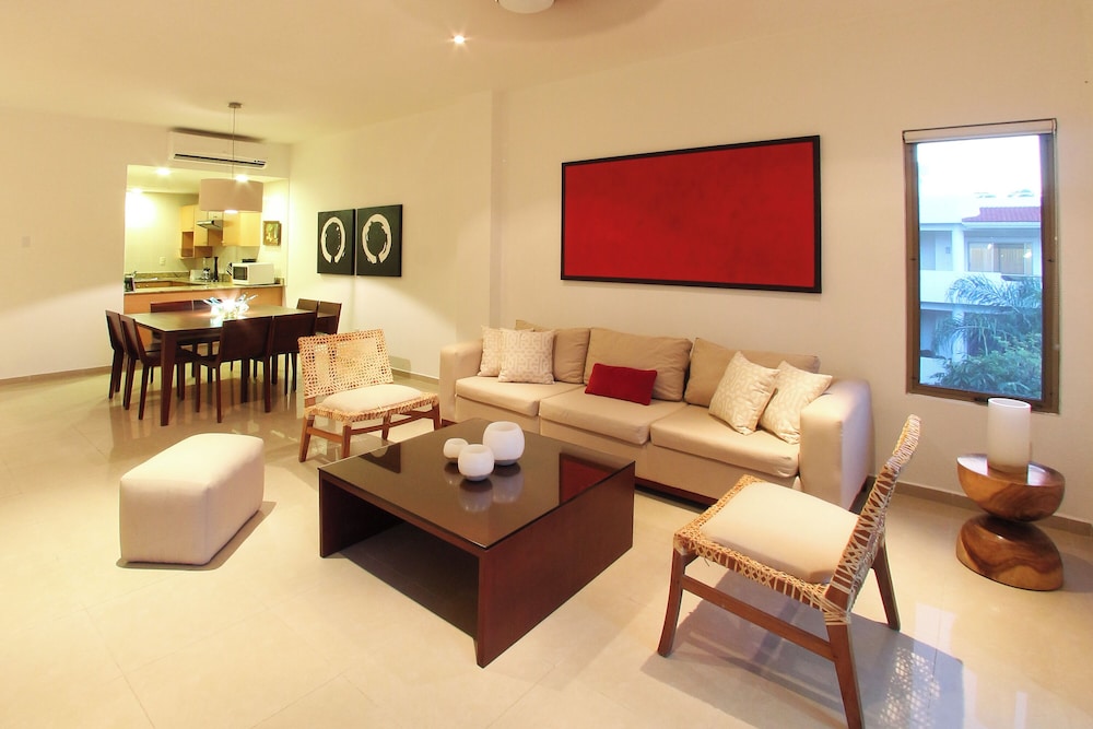 Riviera Maya Suites