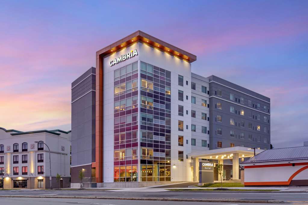 Cambria Hotel Niagara Falls in Niagara Falls, United States