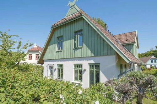 Ferienhaussiedlung Strandperlen Weidenhof 3c — Wustrow