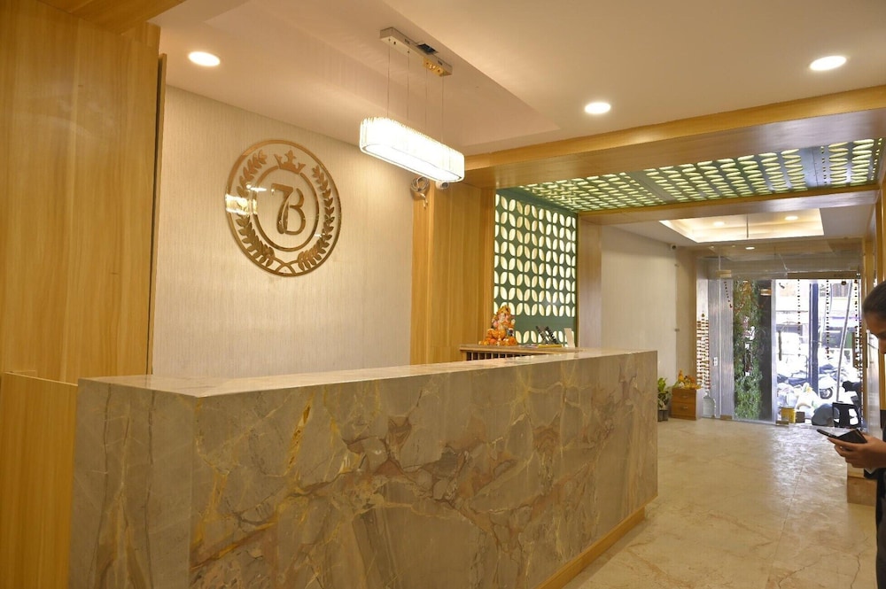 Hotel 7b in Chhatarpur, India