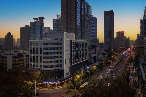 UrCove By Hyatt Xi'an Yanta Gaoxin — 4-Star Luxury Hotel in Xi'an, People's Republic of China