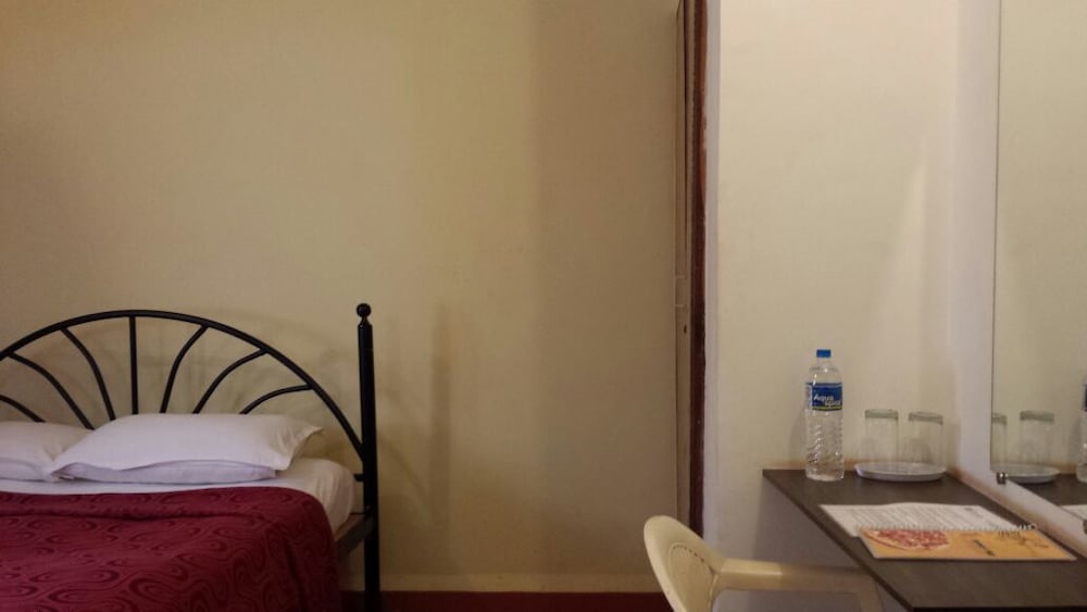 Bonanza Hotel — Baga — photo 4