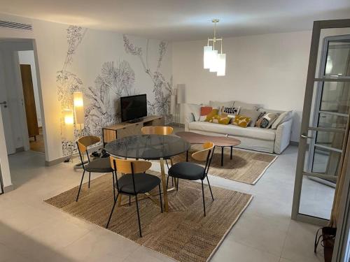 Superbe T2 Neuf Bonifacio Avec Parking Gratuit in Bonifacio, France