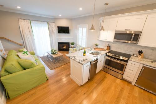 The East Island Reserve Hotel - featured photo