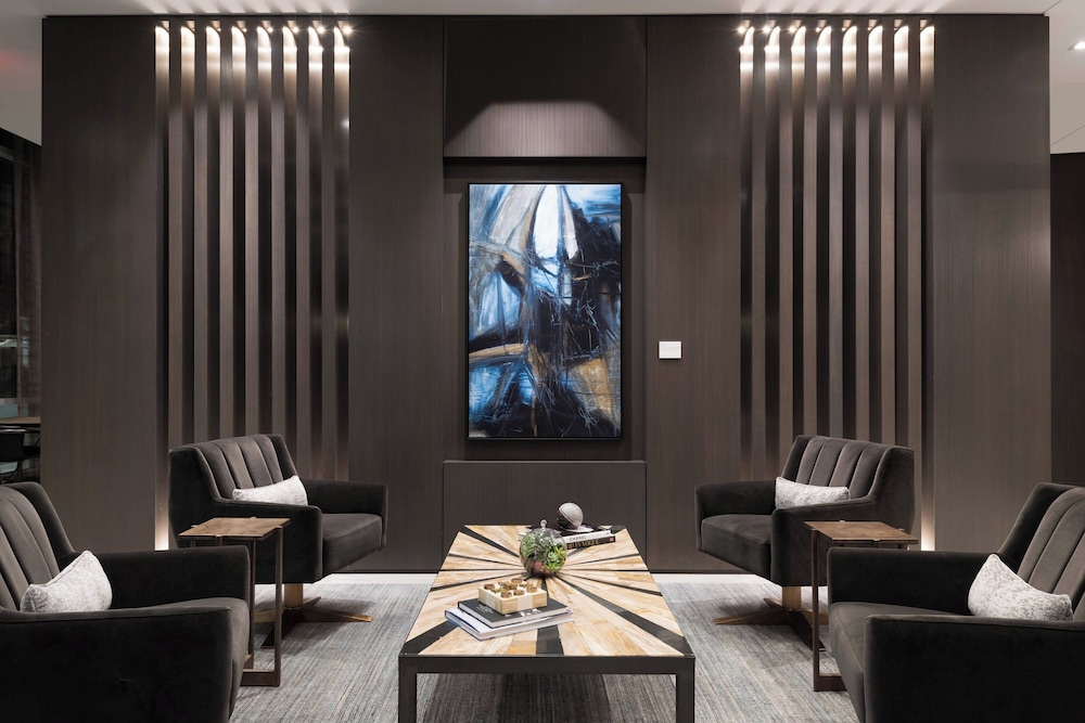 AC Hotel by Marriott Boston Cleveland Circle - photo 2