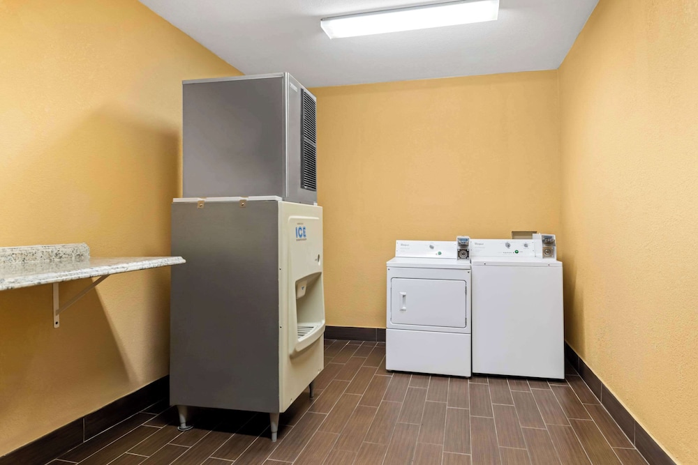 Comfort Suites Roanoke Fort Worth North - photo 28