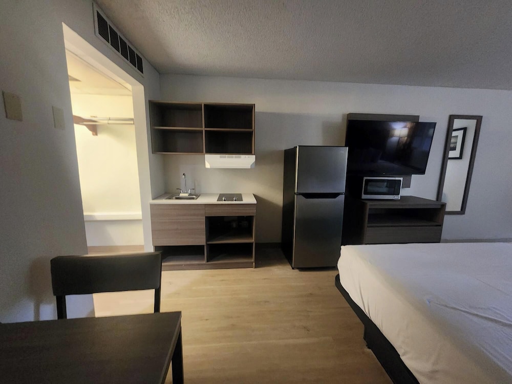 Extended Stay America Select Suites Sterling - photo 12