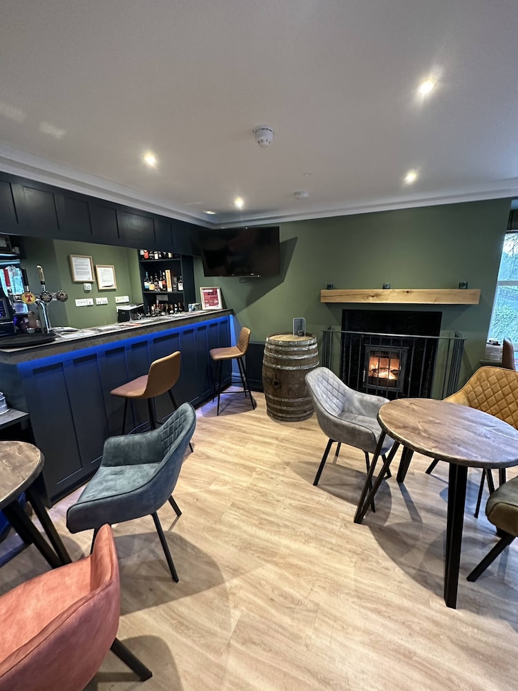 The Kenmuir Arms Hotel — hotel in Newton Stewart