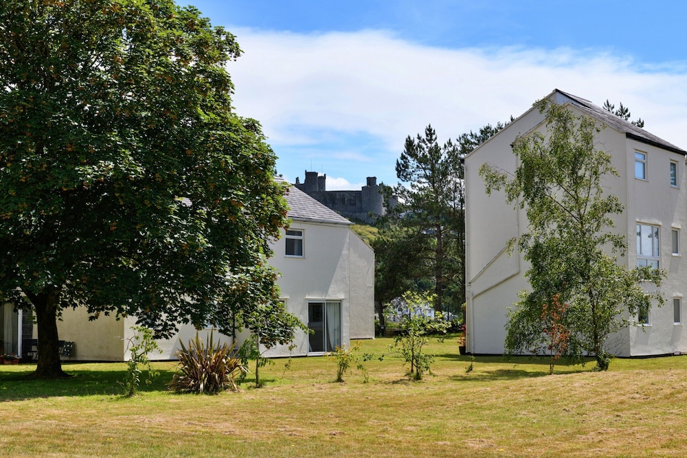 Finest Retreats Golygfa o'r Castell Castle Views — 4-Star Luxury Hotel in Harlech, United Kingdom