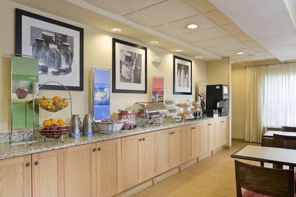 Hampton Inn Abilene - photo 20