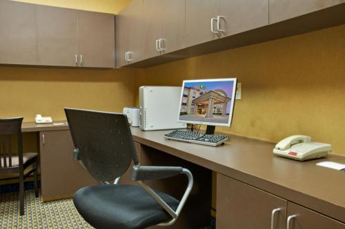 Aspen Grand Hotel Houston - photo 12