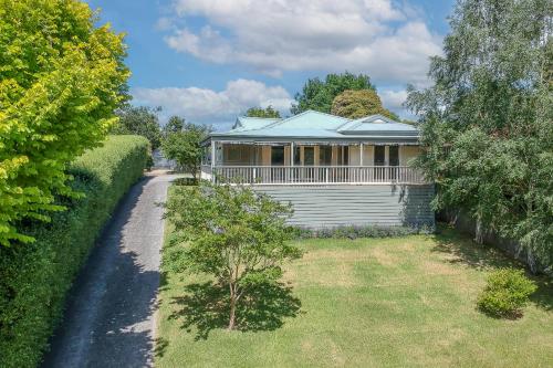 Views On Montpellier — 4-Star Luxury Hotel in Healesville, Australia