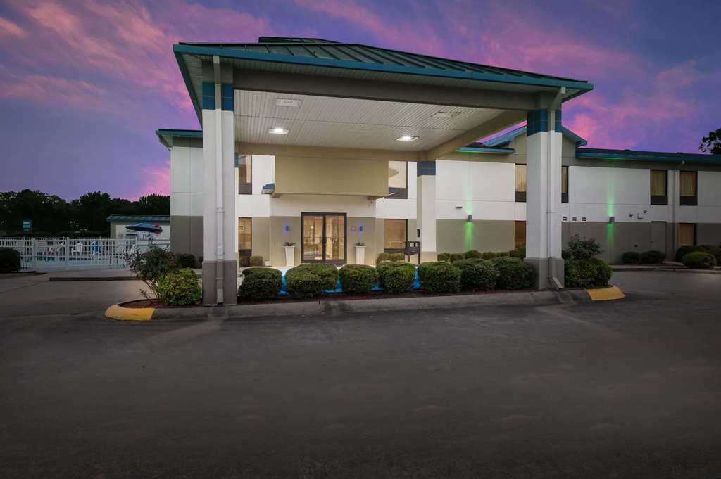 Quality Inn Jacksonville near Little Rock Air Force Base - photo 5