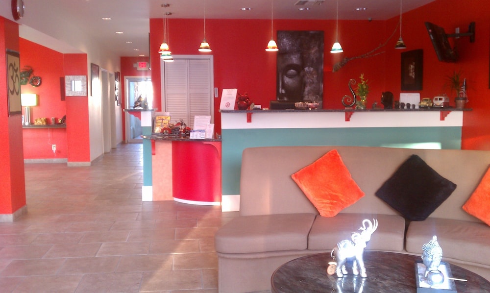 Whispering Palms Inn - photo 6