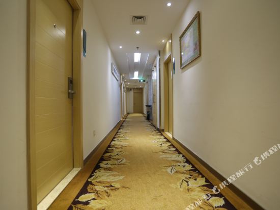 Q Yili Vogue Inn in Dongxing, People's Republic of China