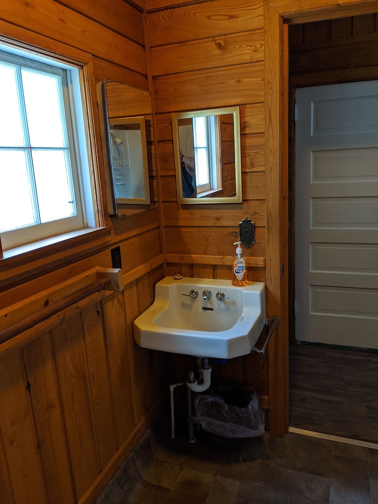 Coadys' Point of View Lake Resort - photo 354