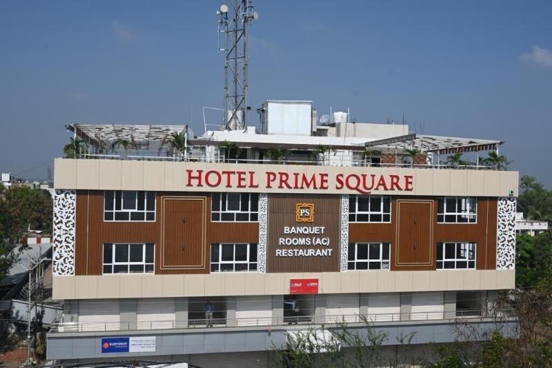 Hotel Prime Square - carbon neutral hotel in Daund