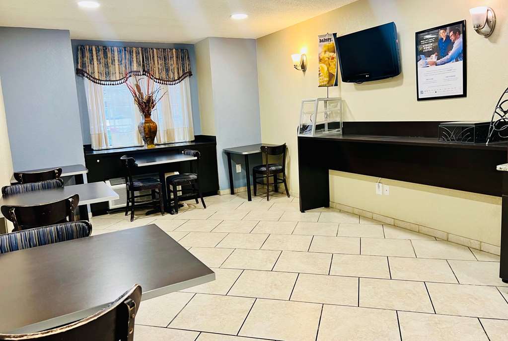 Microtel Inn by Wyndham Georgetown - photo 36