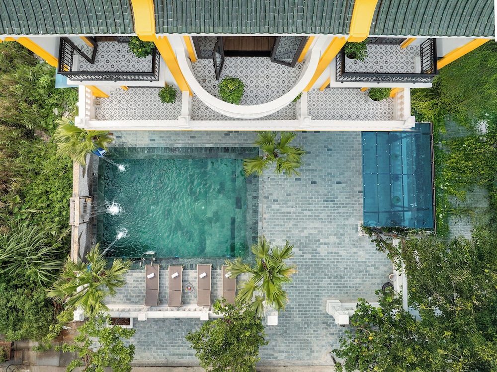 Tam Coc Babylon Hotel in Ninh Binh, Vietnam