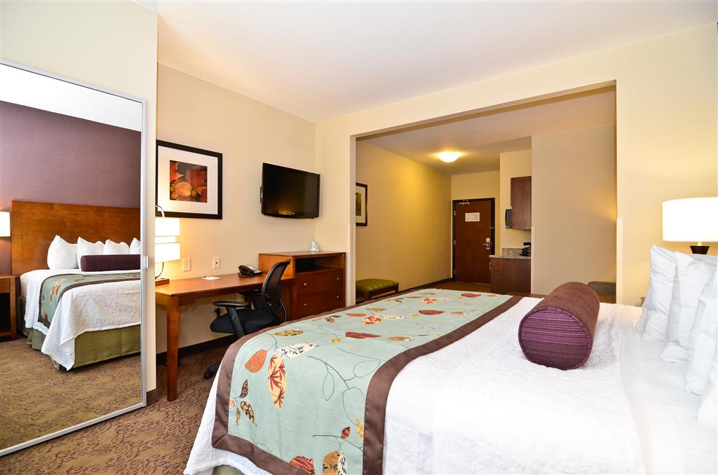 Best Western Plus Carousel Inn & Suites - photo 12