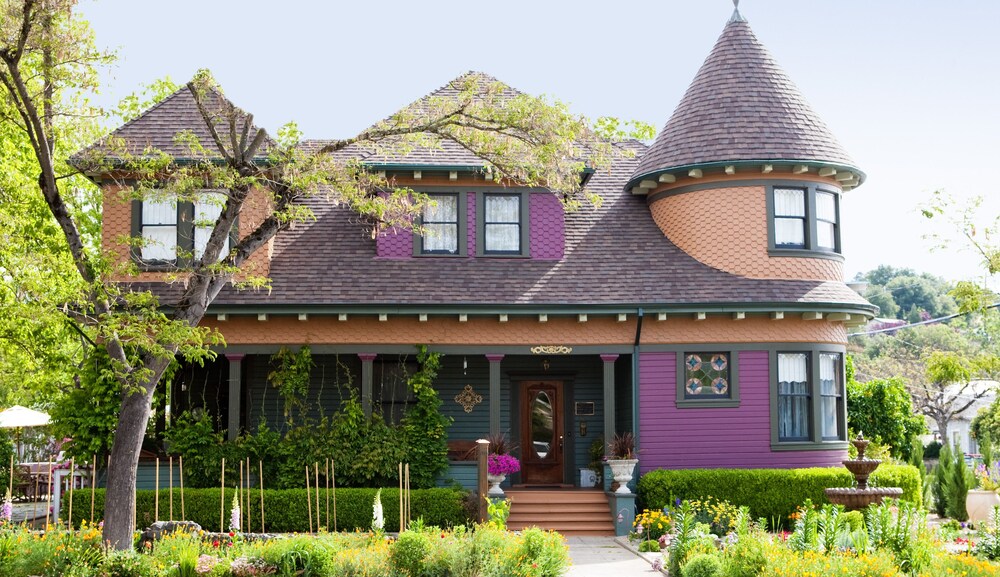 Kelley & Young Wine Garden Inn - featured photo