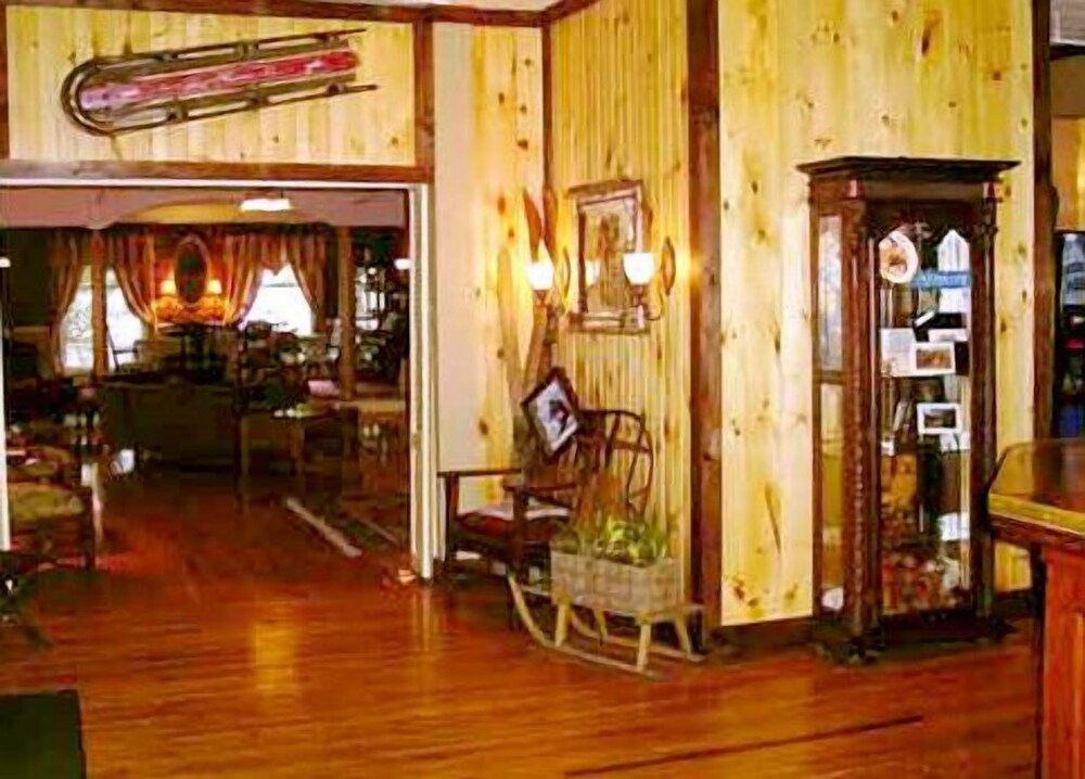 The Pines Inn Lake Placid - photo 2