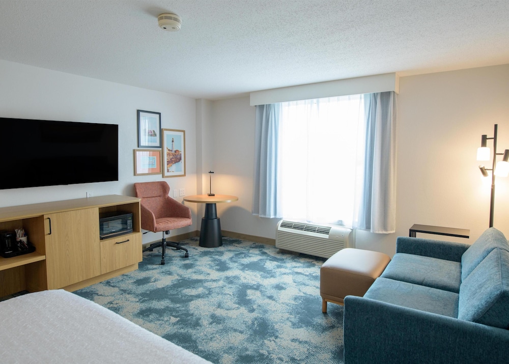 Hampton Inn Presque Isle Maine - photo 18