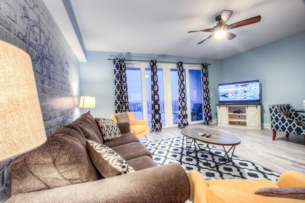 Laketown Wharf Resort by Aneliya's Rentals - photo 516