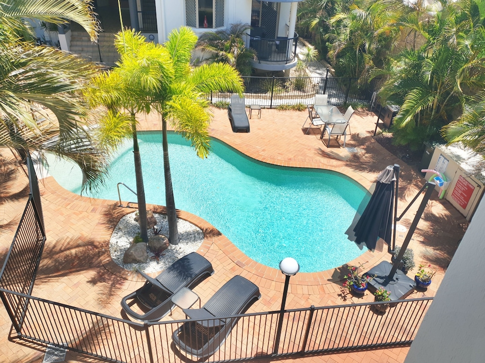 Santalina On Hervey Bay — 4-Star Luxury Hotel in Urangan, Australia