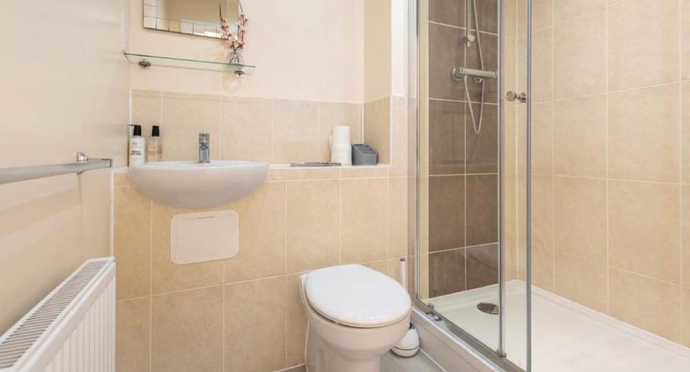 Immaculate 2 bed Apartment in Reading