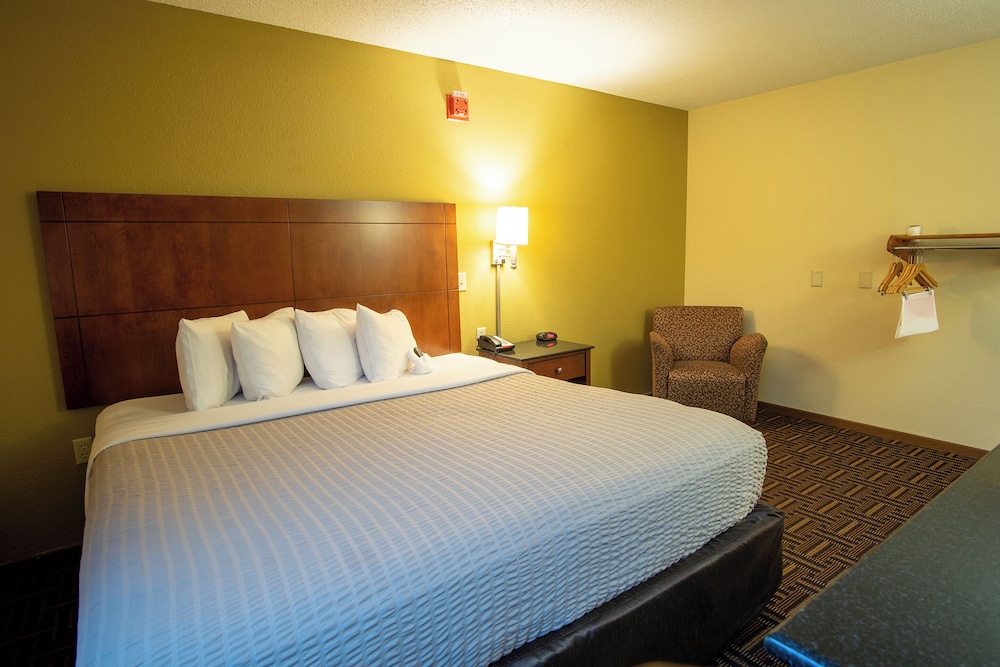 Coratel Inn & Suites By Jasper River Falls - photo 10
