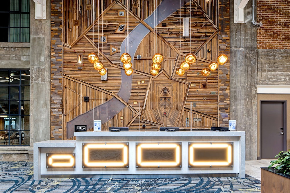 Embassy Suites by Hilton Rockford Riverfront - photo 2