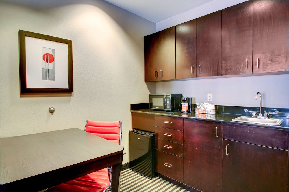 Hampton Inn Birmingham Leeds - photo 27