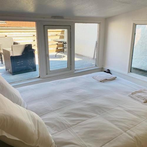New Top Duplex Centre Avec Terrasse Et Parking - carbon neutral hotel in Clermont-Ferrand