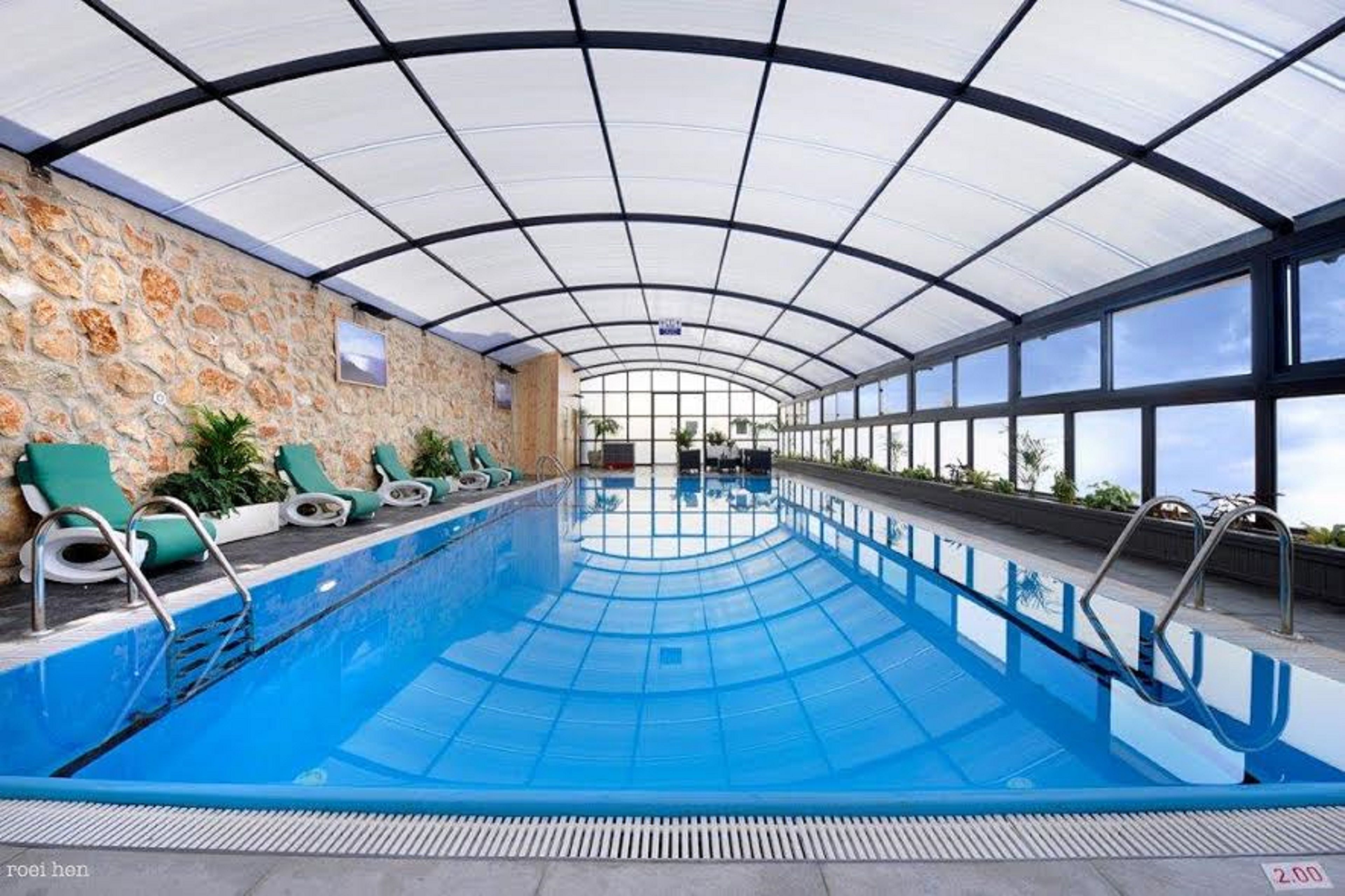 Achuza Bamarom - carbon neutral hotel in Safed