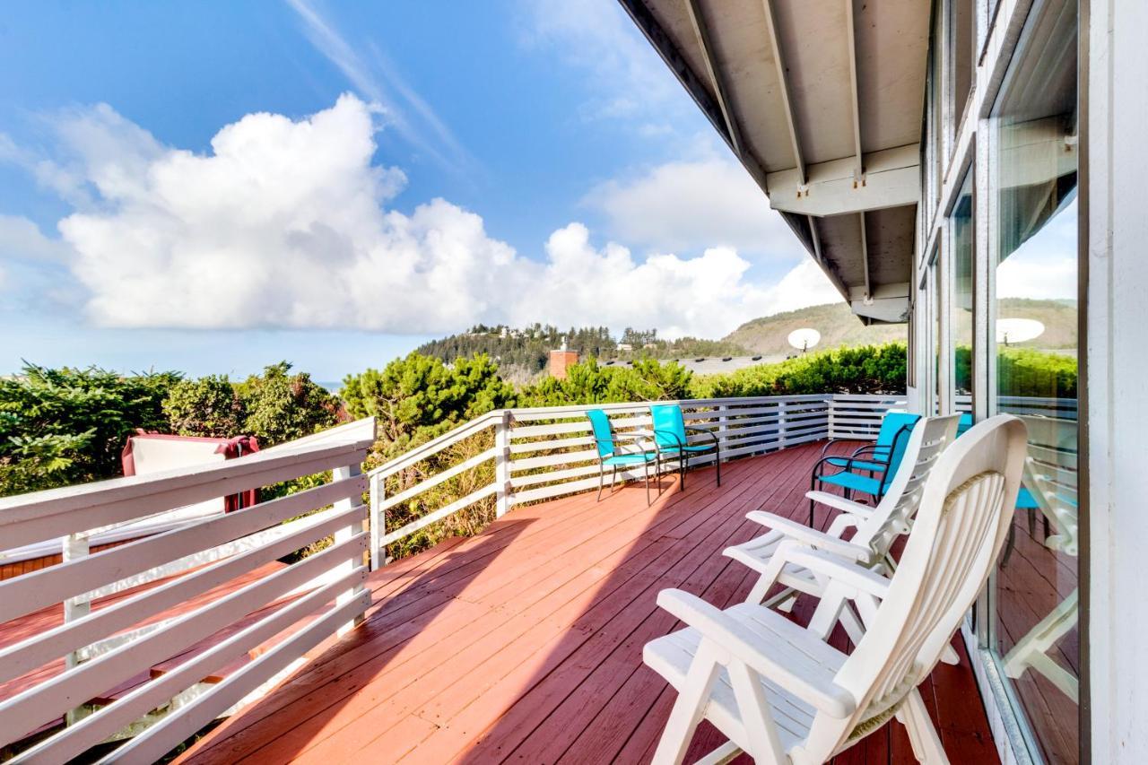 Arthur’s Court in Oceanside, United States