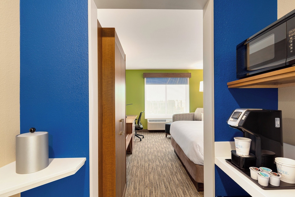 Holiday Inn Express & Suites Hayward Castro Valley by IHG - photo 15
