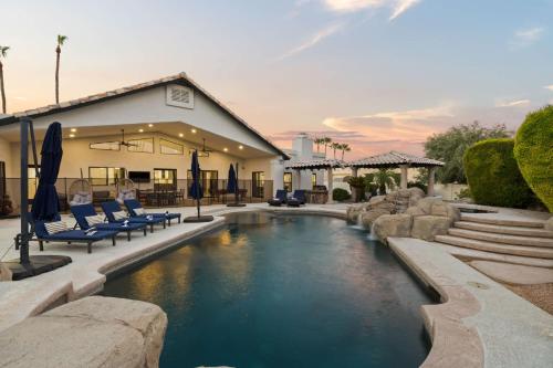 Sweetwater Luxury Home Pool Spa Volleyball & More — 4-Star Luxury Hotel in Scottsdale, United States
