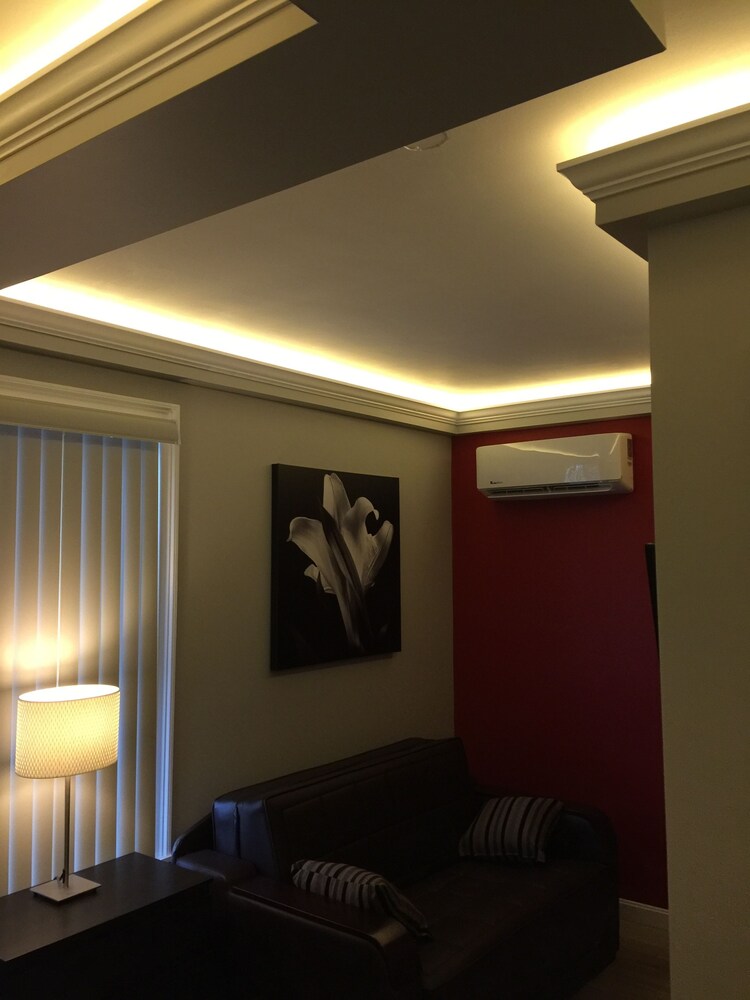 Admiral Weaver Inn - photo 12