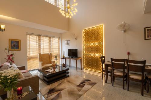 Hostie Enigma luxury 2BR apt near Golf Course Road