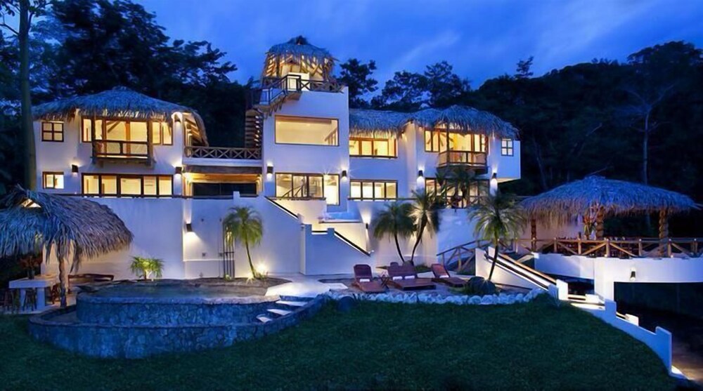 Eden Retreat Center & Hotel Boutique in Jaco, Costa Rica