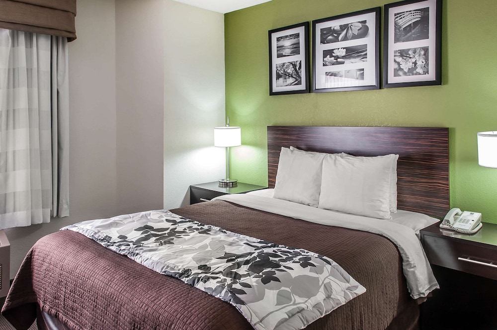 Garner Hotel Albuquerque Airport by IHG - photo 28