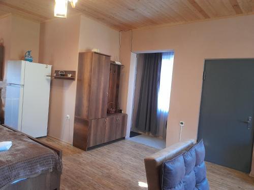 Lela Guest House