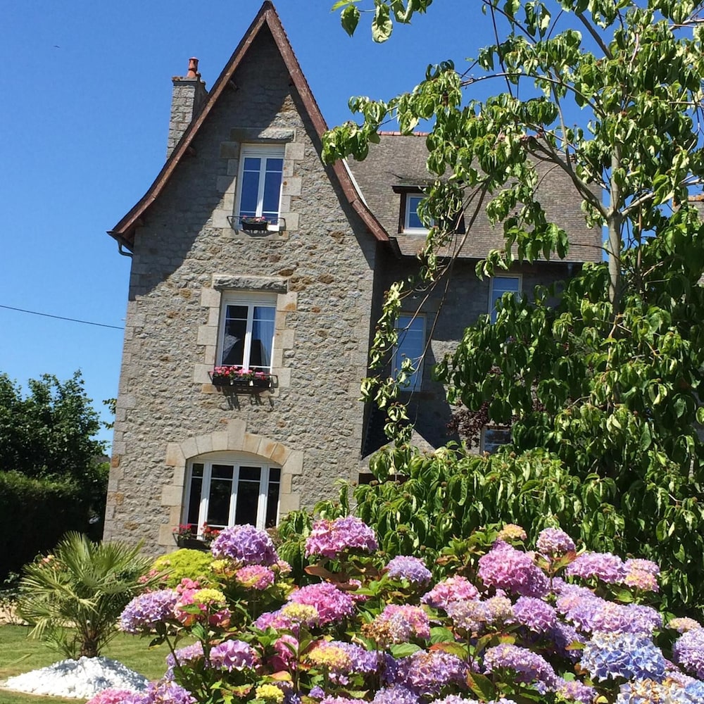 Le Clos Saint Brice — hotel in Saint-Brice-En-Cogles