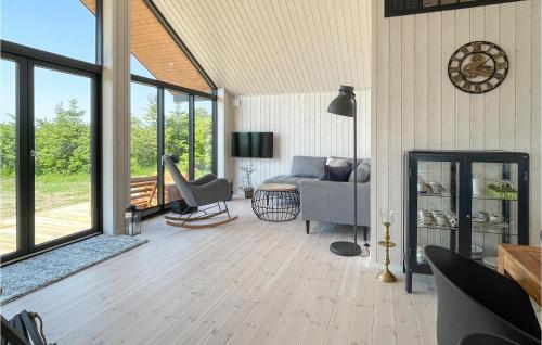 3 Bedroom Cozy Home In Aakirkeby — Akirkeby — photo 3