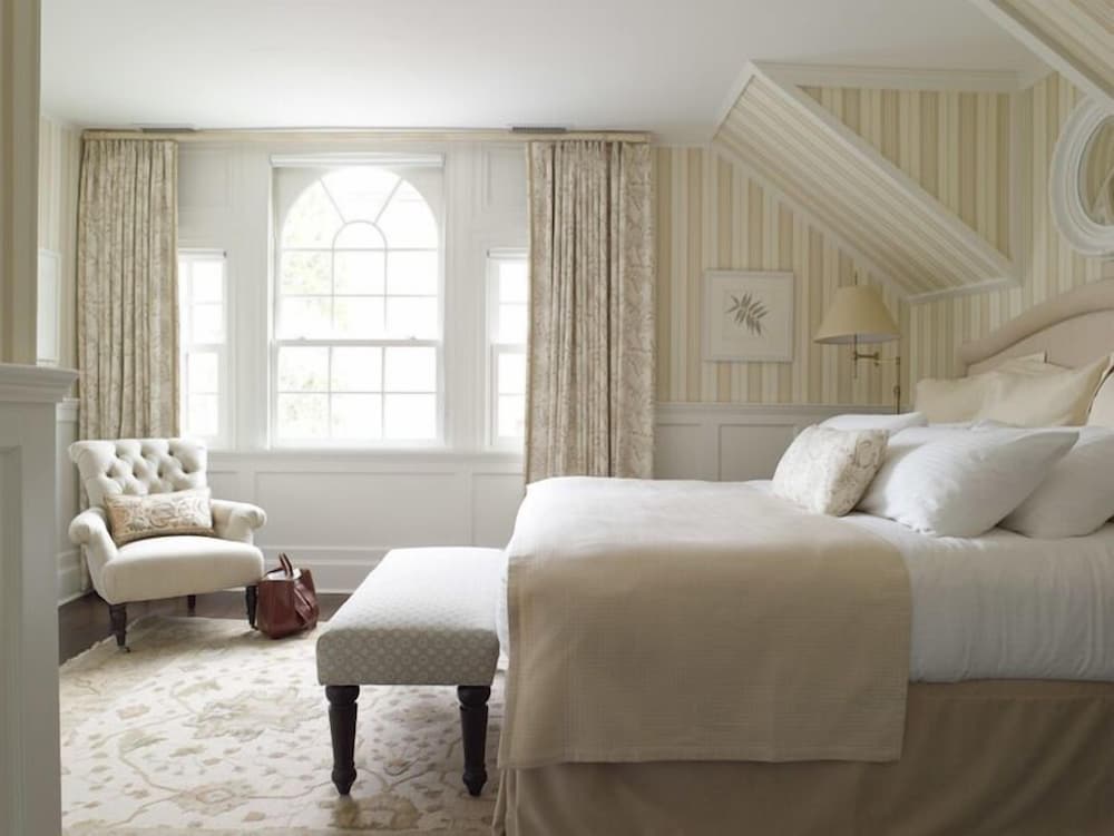 The White Hart - photo 2