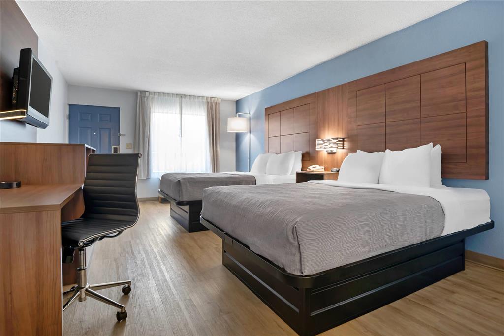 Quality Inn & Suites near Lake Eufaula - photo 10
