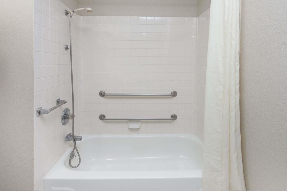 Hotel 7 Inn Paducah - photo 14