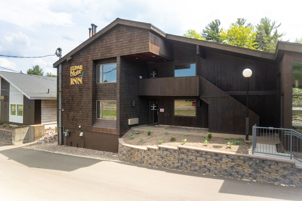 Cedar Motor Inn - photo 30