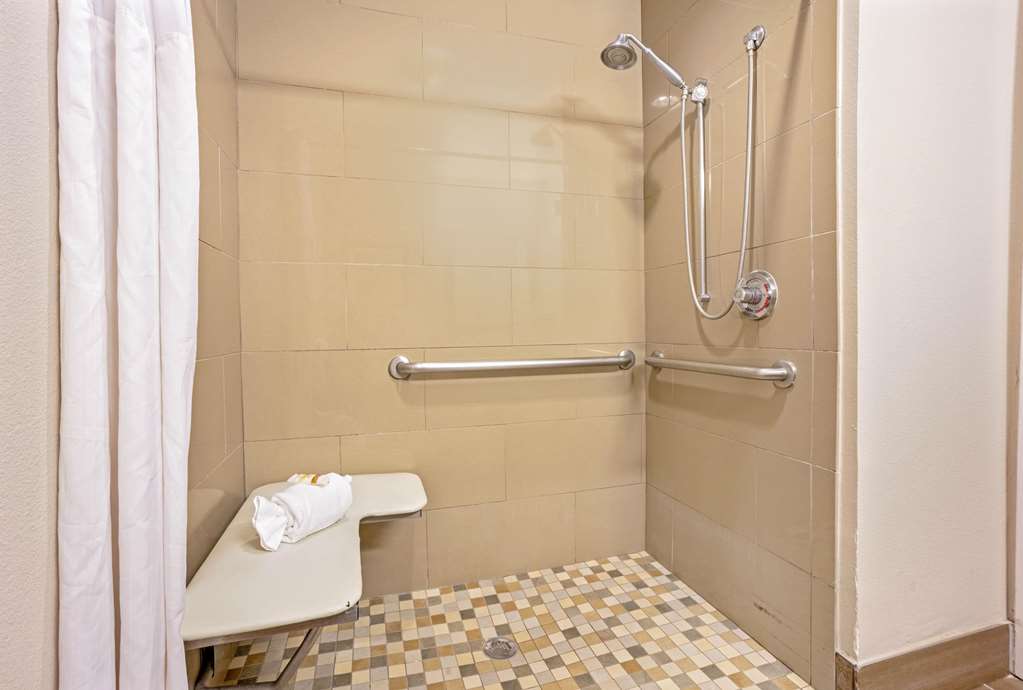 La Quinta Inn Suites Houston North Spring - photo 21